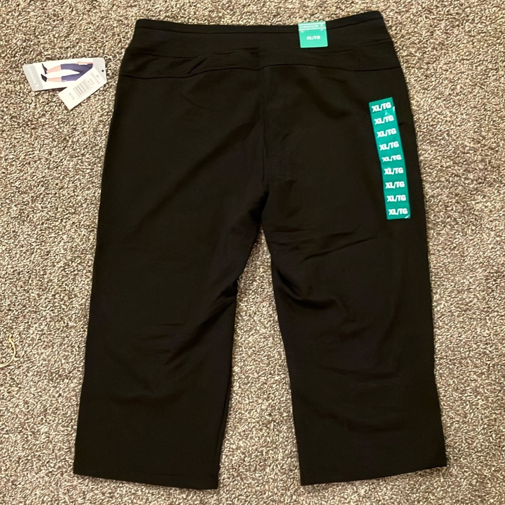 NWT Danskin Black Capris - Picture 6 of 6
